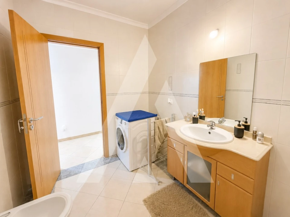 Apartamento T2 para Venda em Marinha Grande Foto 12