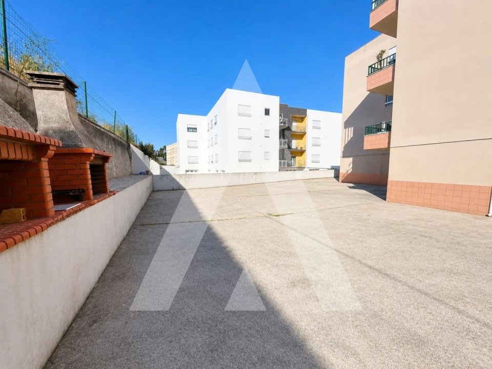 Apartamento T2 para Venda em Marinha Grande Foto 18