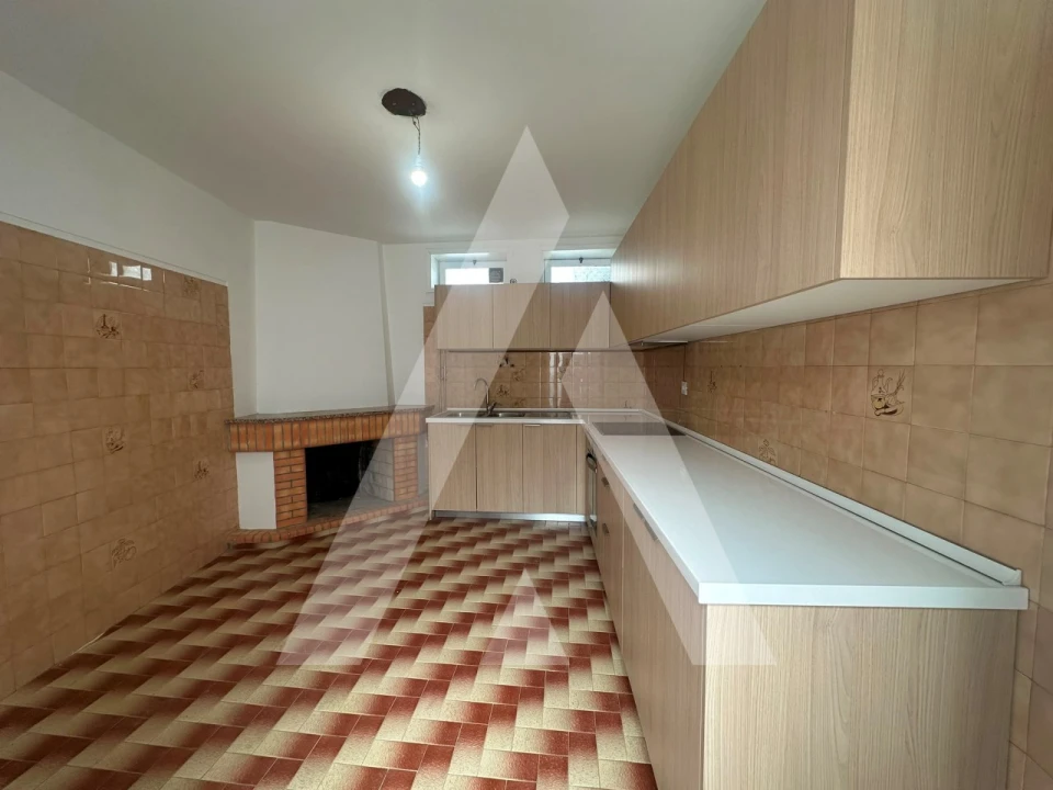 Moradia T3 para Venda em Cedrim e Paradela Foto 3