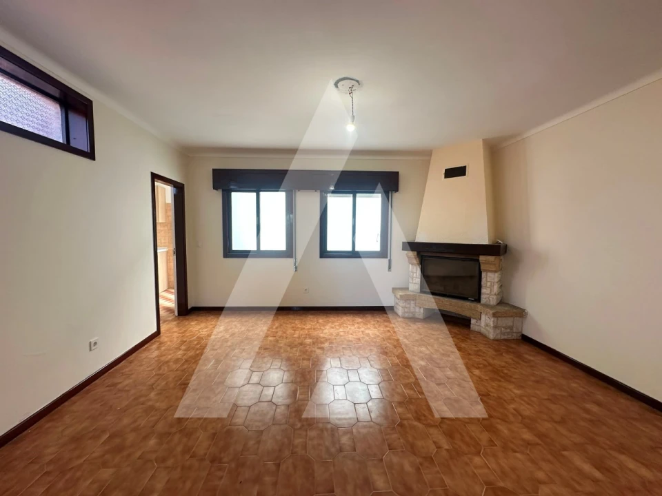 Moradia T3 para Venda em Cedrim e Paradela Foto 4
