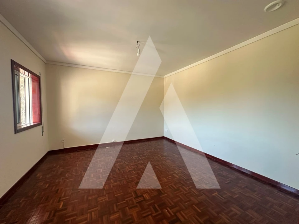 Moradia T3 para Venda em Cedrim e Paradela Foto 6