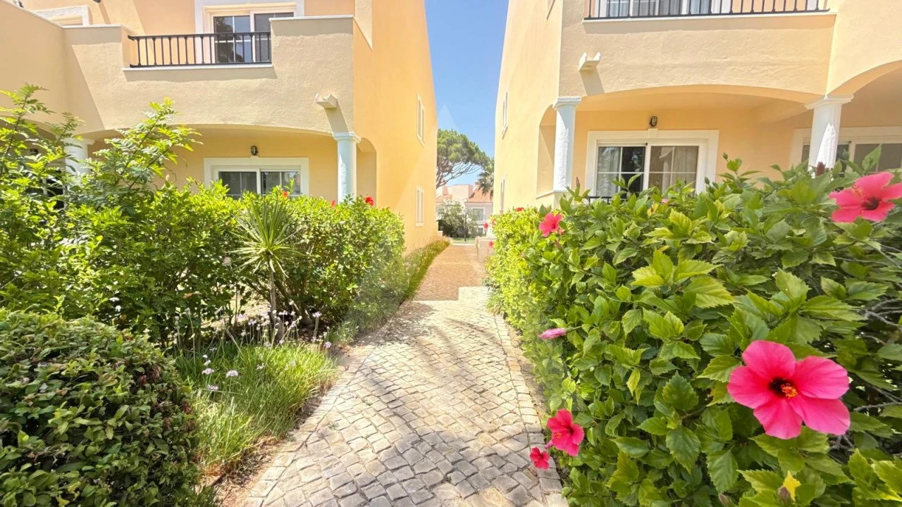 Apartamento T2 para Venda em Quarteira Foto 37