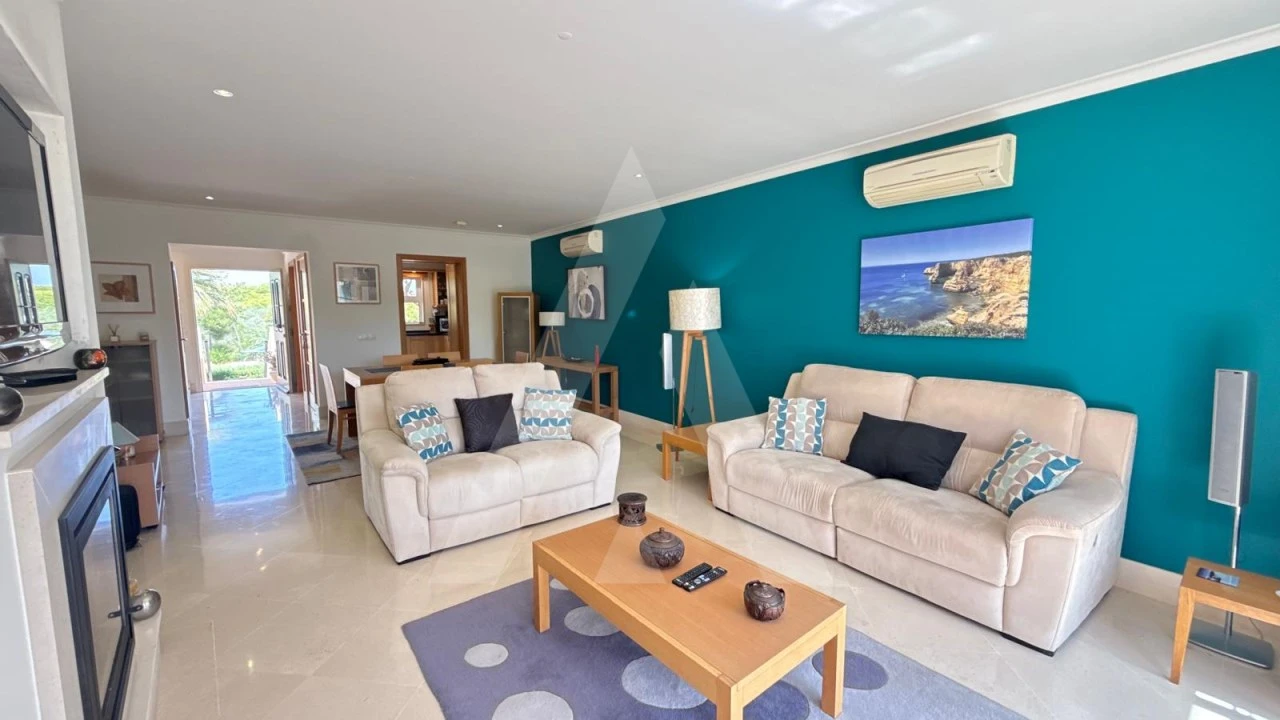 Apartamento T2 para Venda em Quarteira Foto 4