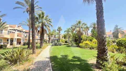 Apartamento T2 para Venda em Quarteira