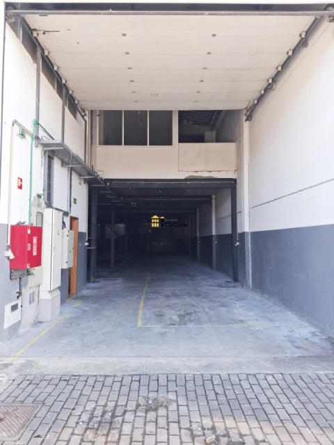 Armazém para Arrendamento em Touguinha e Touguinhó