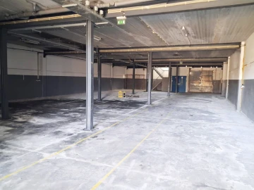 Armazém para Arrendamento em Touguinha e Touguinhó