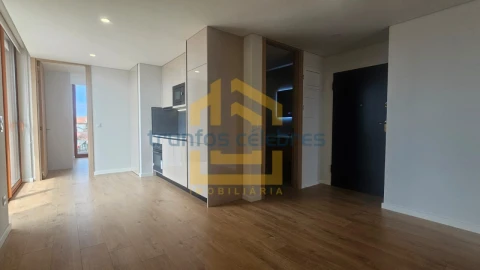 Apartamento T2 para Venda em Póvoa de Varzim, Beiriz e Argivai