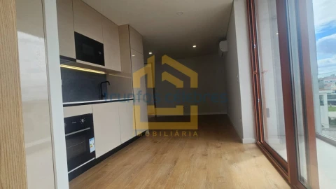 Apartamento T2 para Venda em Póvoa de Varzim, Beiriz e Argivai