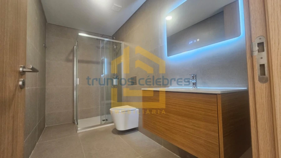 Apartamento T2 para Venda em Póvoa de Varzim, Beiriz e Argivai Foto 21