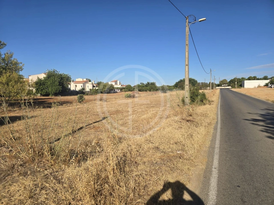 Terreno para Venda em Santa Barbara de Nexe Foto 6