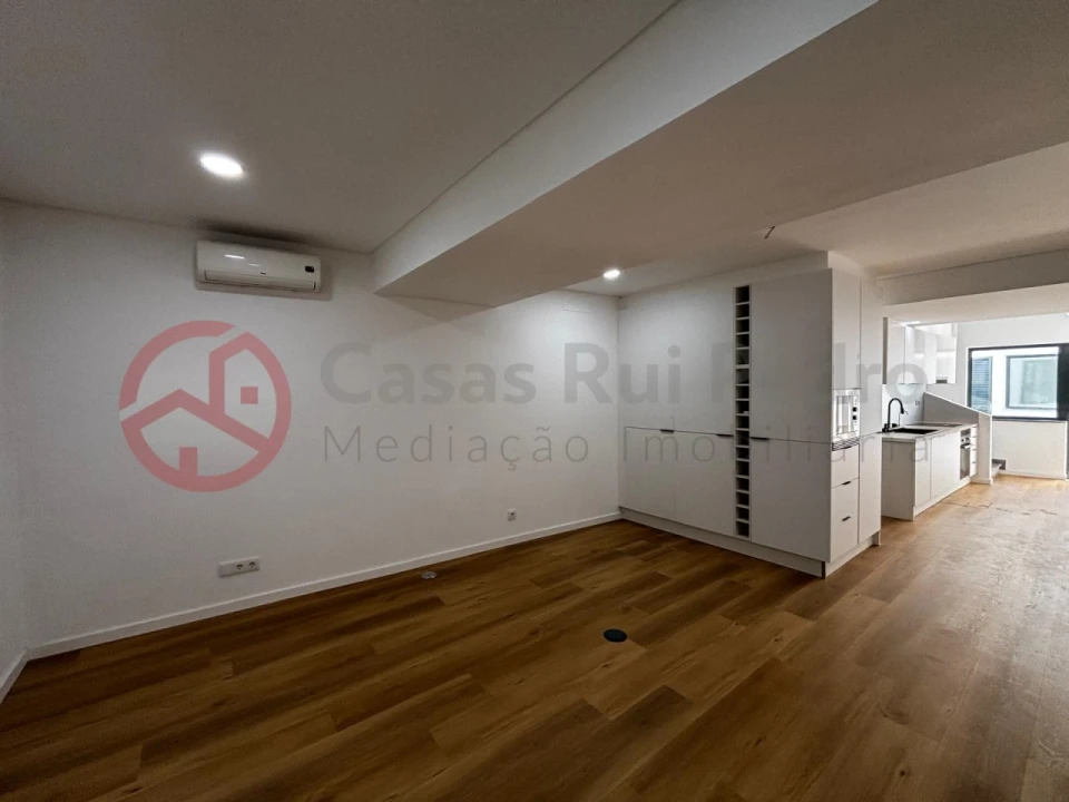 Apartamento T2 para Venda em Almada, Cova da Piedade, Pragal e Cacilhas Foto 6