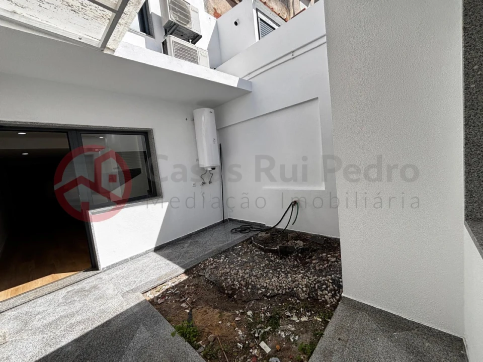 Apartamento T2 para Venda em Almada, Cova da Piedade, Pragal e Cacilhas Foto 8