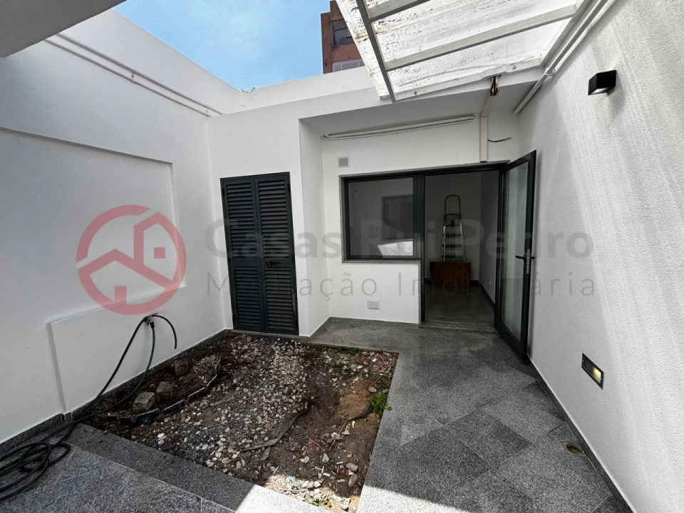 Apartamento T2 para Venda em Almada, Cova da Piedade, Pragal e Cacilhas Foto 11