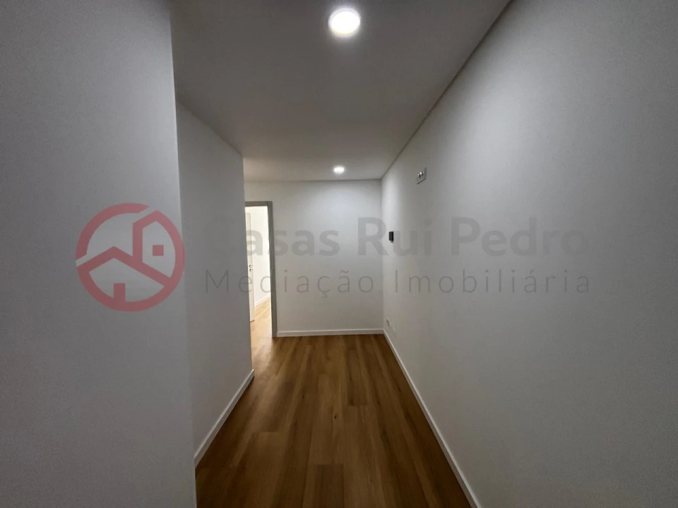 Apartamento T2 para Venda em Almada, Cova da Piedade, Pragal e Cacilhas Foto 19