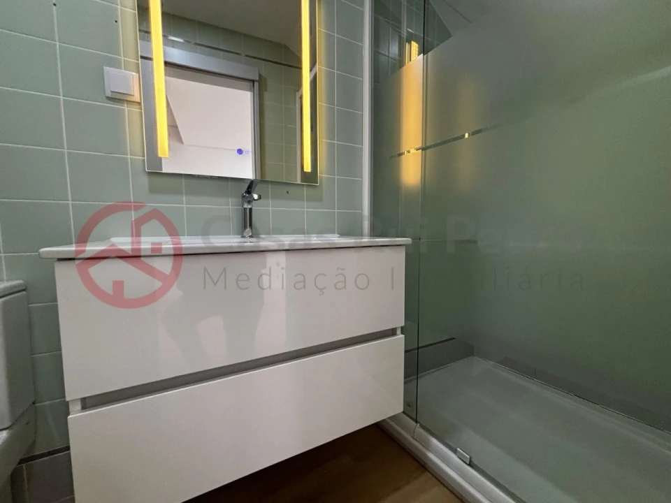 Apartamento T2 para Venda em Almada, Cova da Piedade, Pragal e Cacilhas Foto 24