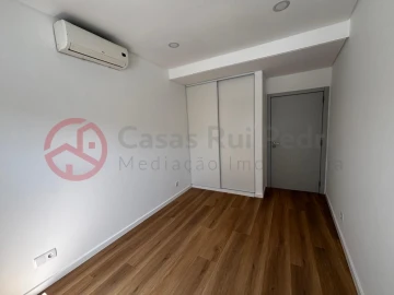 Apartamento T2 para Venda em Almada, Cova da Piedade, Pragal e Cacilhas