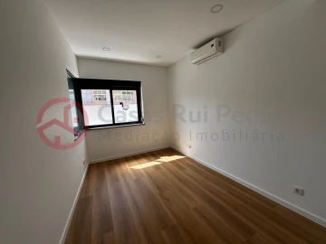 Apartamento T2 para Venda em Almada, Cova da Piedade, Pragal e Cacilhas