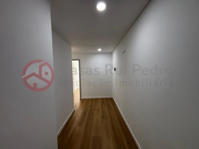 Apartamento T2 para Venda em Almada, Cova da Piedade, Pragal e Cacilhas Foto 19