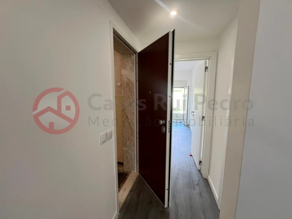 Apartamento T2 para Venda em Almada, Cova da Piedade, Pragal e Cacilhas Foto 11