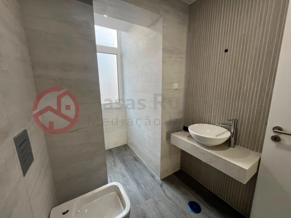 Apartamento T2 para Venda em Almada, Cova da Piedade, Pragal e Cacilhas Foto 13