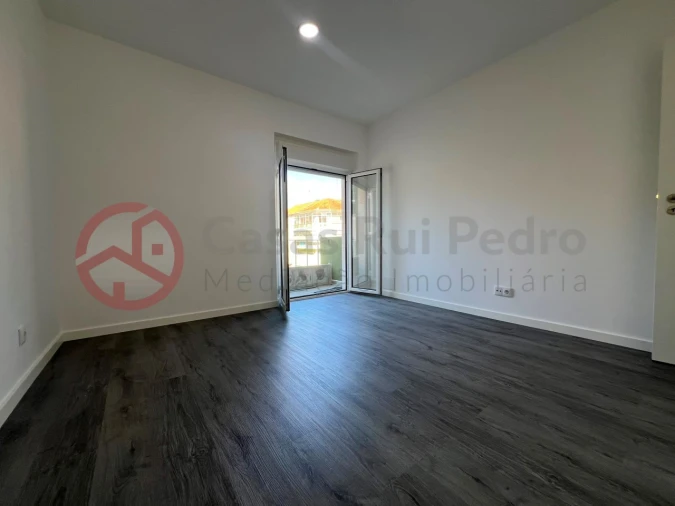 Apartamento T2 para Venda em Almada, Cova da Piedade, Pragal e Cacilhas Foto 6