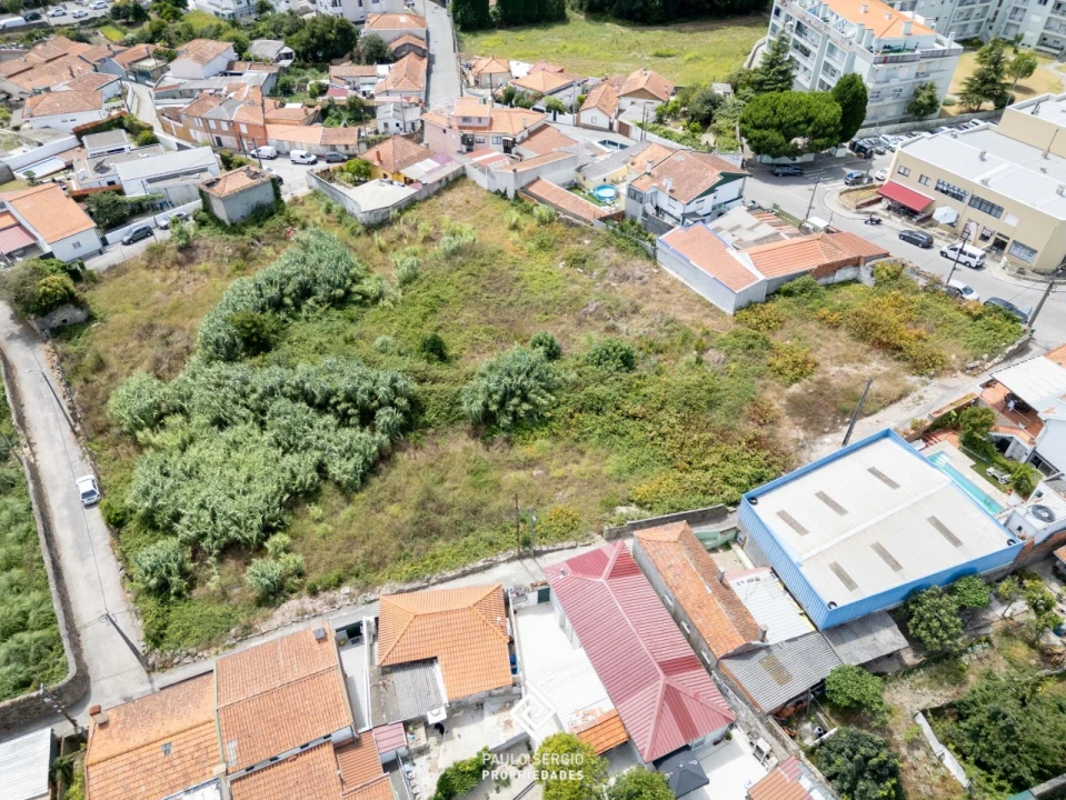 Terreno para Venda em Mafamude e Vilar do Paraíso Foto 3