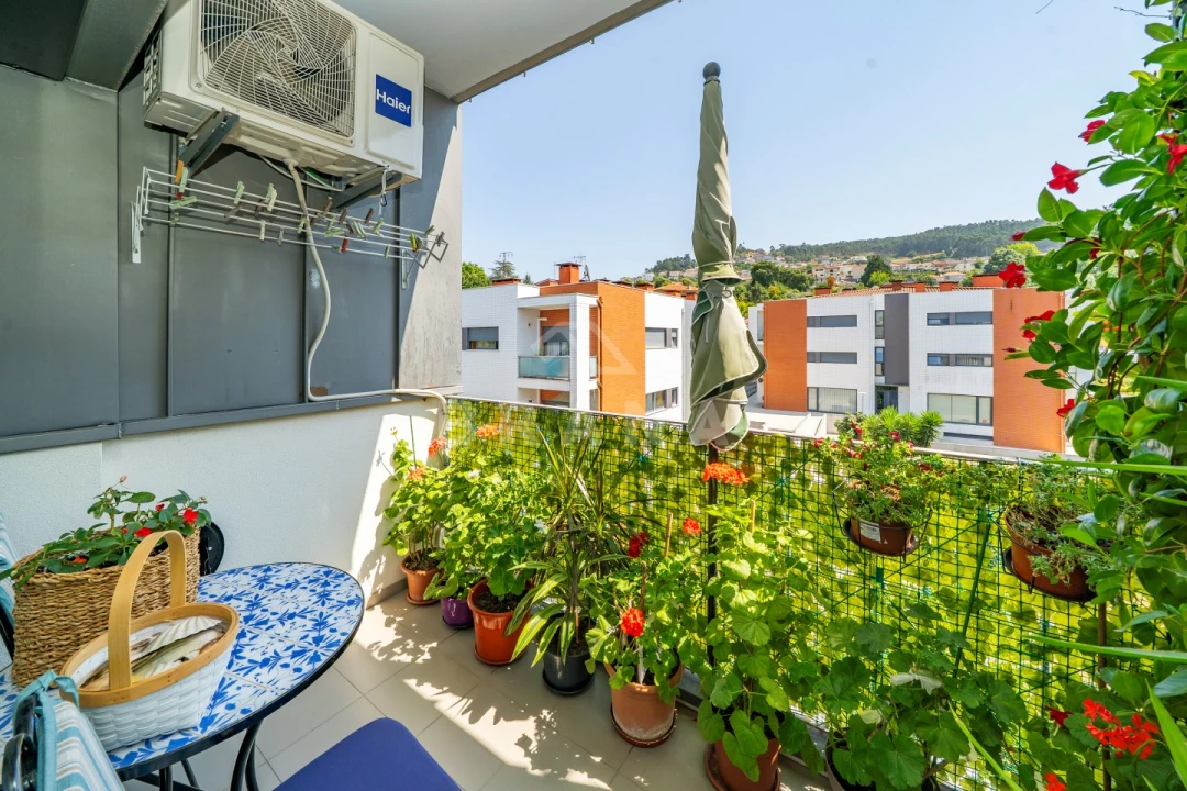 Apartamento para Venda em Rebordões Foto 10