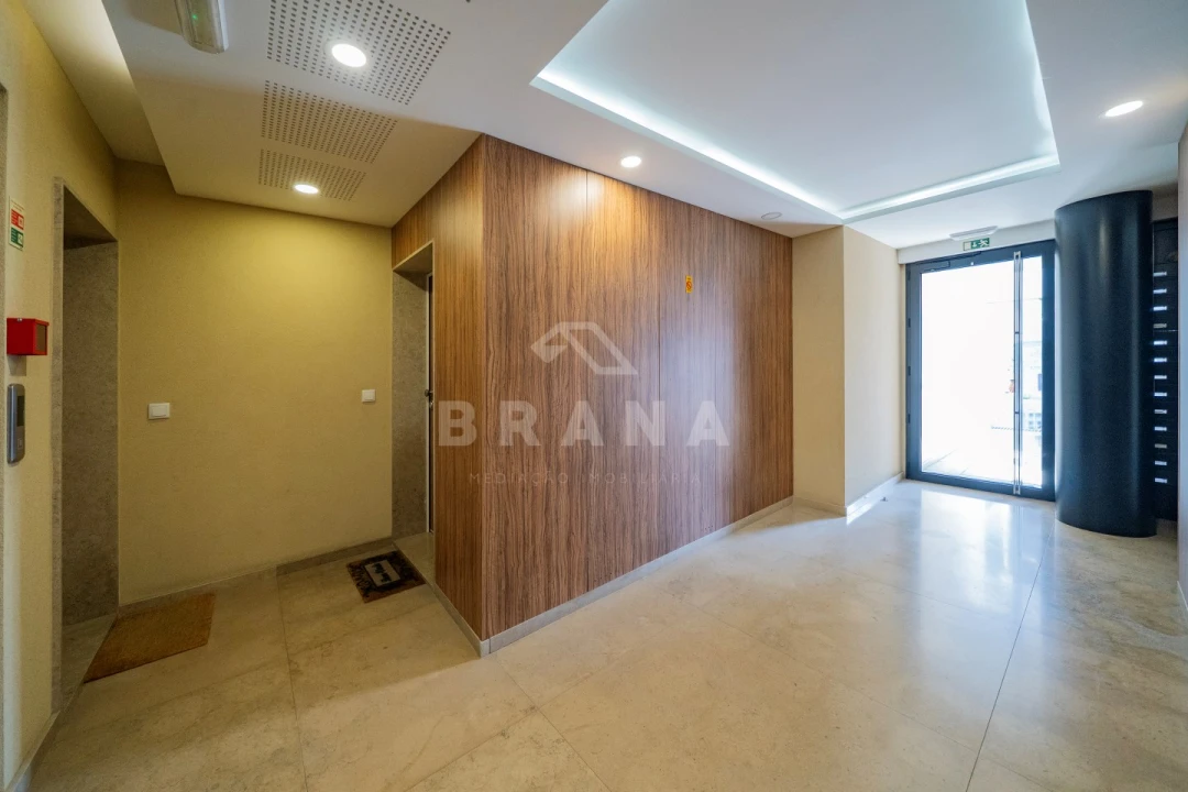 Apartamento para Venda em Rebordões Foto 35