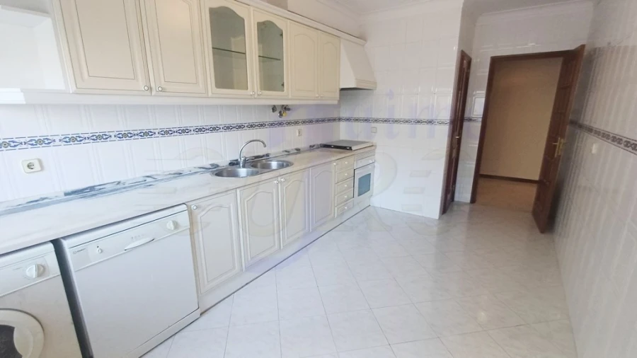 Apartamento T2 para Venda em Algueirão-Mem Martins Foto 4