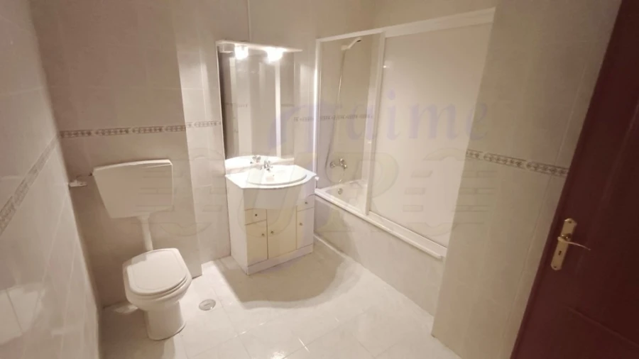 Apartamento T2 para Venda em Algueirão-Mem Martins Foto 14
