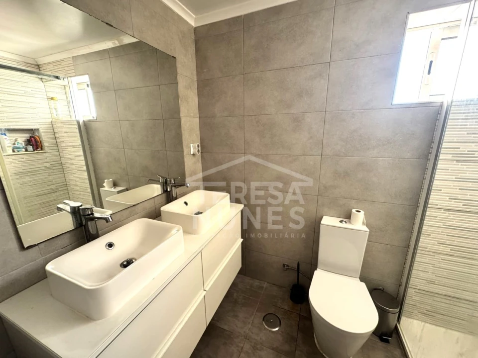 Apartamento T4 para Venda em Santiago do Cacém, Santa Cruz e São Bartolomeu da Serra Foto 16