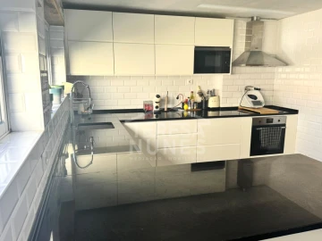 Apartamento T4 para Venda em Santiago do Cacém, Santa Cruz e São Bartolomeu da Serra