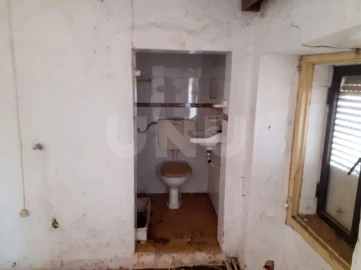 Moradia T2 para Venda em Barbacena e Vila Fernando