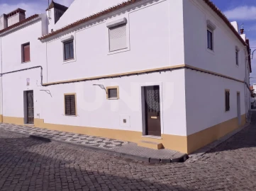 Moradia T2 para Venda em Barbacena e Vila Fernando