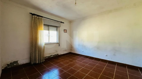 Moradia T2 para Venda em Orjais