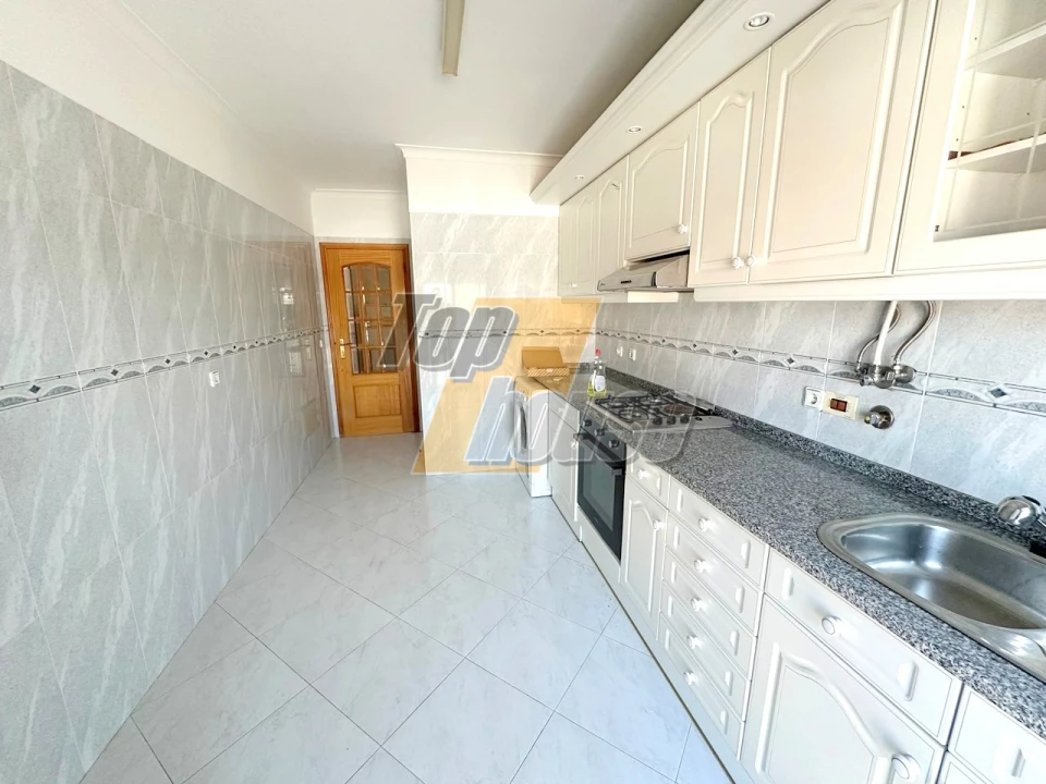 Apartamento T1 para Arrendamento em Caparica e Trafaria Foto 3