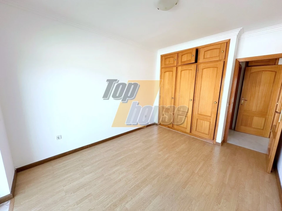 Apartamento T1 para Arrendamento em Caparica e Trafaria Foto 9