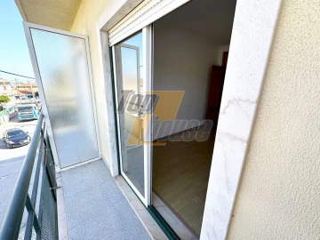 Apartamento T1 para Arrendamento em Caparica e Trafaria