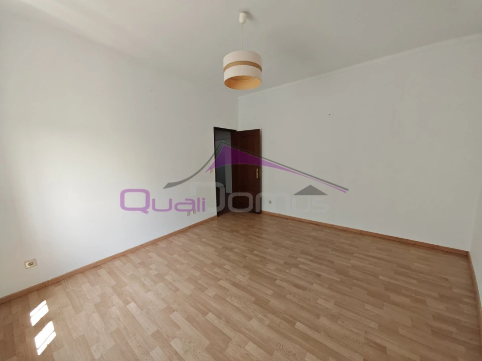 Moradia T4 para Venda em Olaia e Paço Foto 11