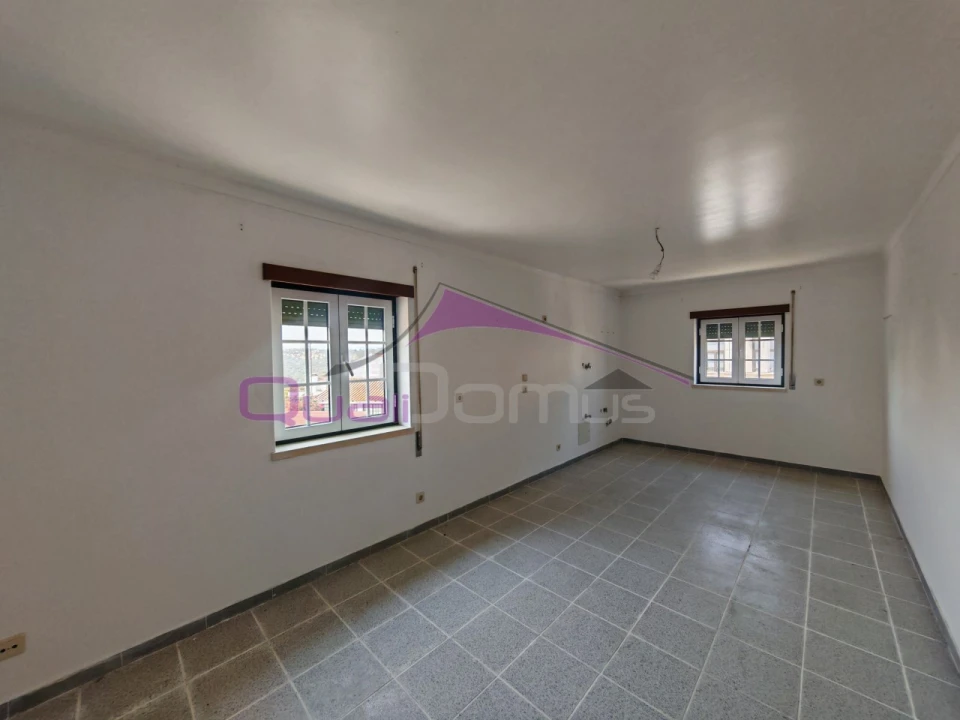 Moradia T4 para Venda em Olaia e Paço Foto 18