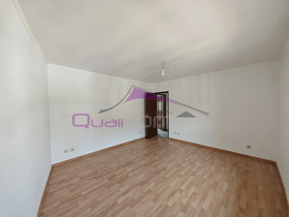 Moradia T4 para Venda em Olaia e Paço Foto 22