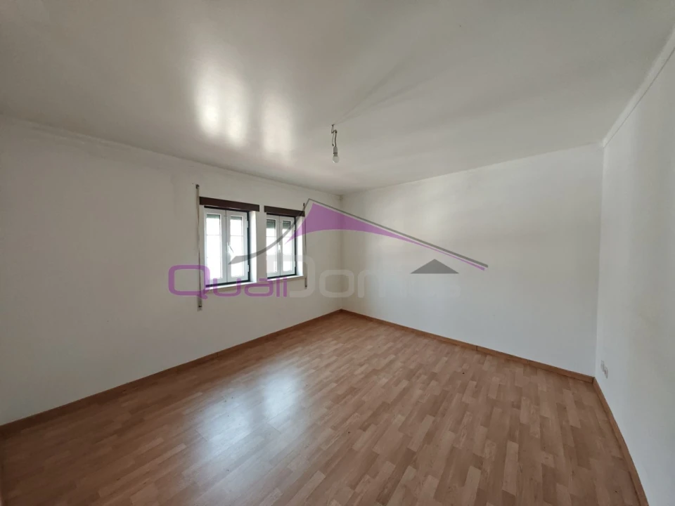 Moradia T4 para Venda em Olaia e Paço Foto 23