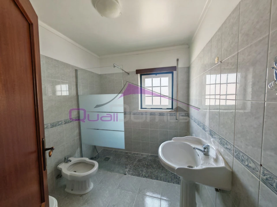 Moradia T4 para Venda em Olaia e Paço Foto 24