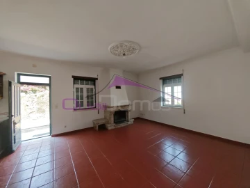 Moradia T4 para Venda em Olaia e Paço