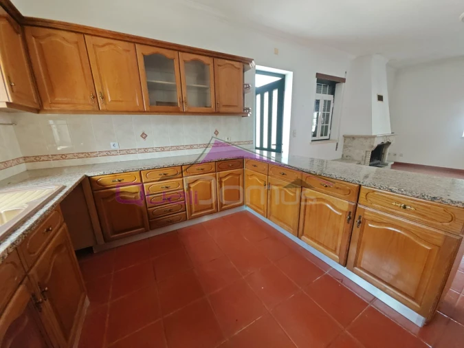 Moradia T4 para Venda em Olaia e Paço Foto 4