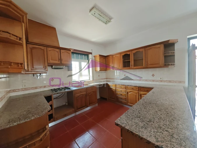 Moradia T4 para Venda em Olaia e Paço Foto 2
