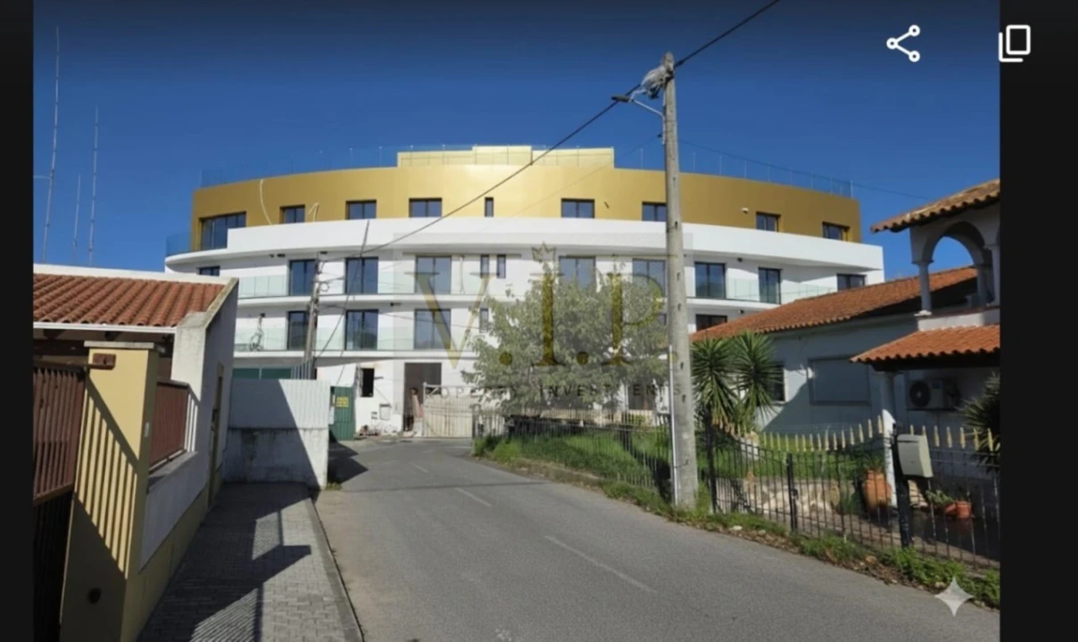 Apartamento T4 para Venda em Lourinhã e Atalaia Foto 1
