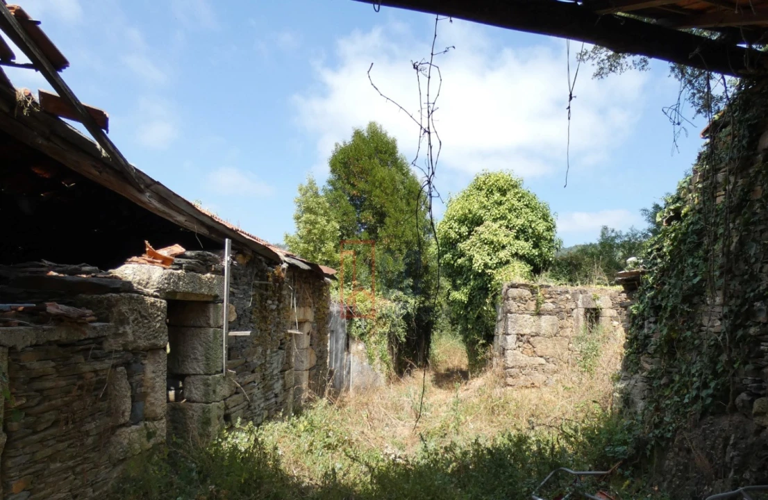 Quinta T2 para Venda em Sobreira Foto 8