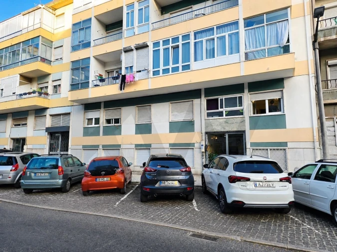 Apartamento T3 para Venda em Odivelas Foto 2