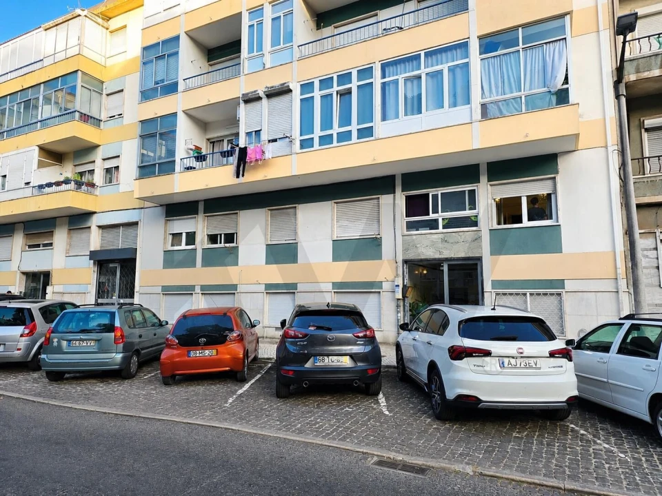 Apartamento T3 para Venda em Odivelas Foto 2